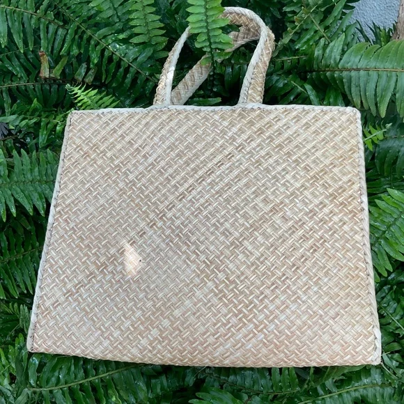 Lauhala Woven Large Hawaiian Bag - Picture 6 of 7
